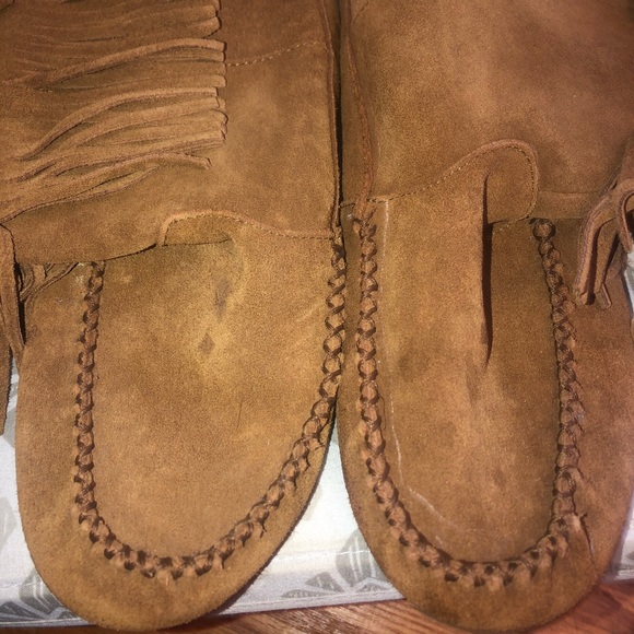 Minnetonka boots - Picture 2 of 4